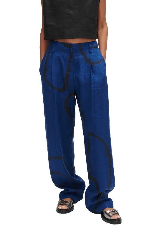 High-rise tight trousers for women with pleated front and classic look -Belhurst Pant In Navy