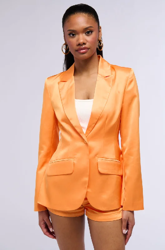 Blazers featuring jacquard patterns are ornate -HERE COMES THE SUN SATIN BLAZER