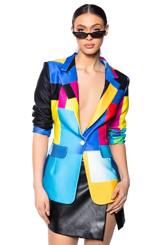 Blazers with rolled cuffs feel laid-back -GEO ABSTRACT BLAZER