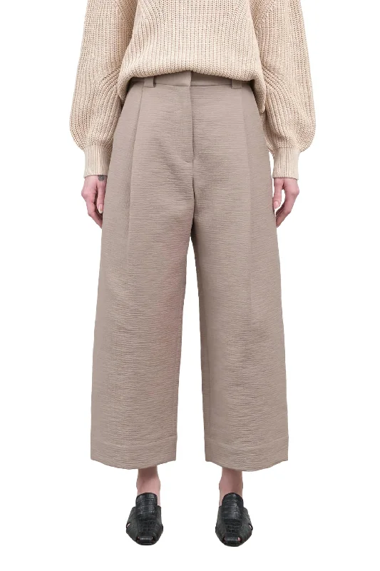 Tight trousers for women with cropped style and chic, modern finish -Crew Pant In Grey