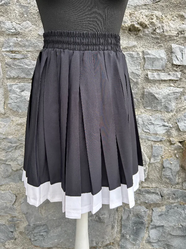 Ruffled Dresses for Girly -90s Black&white pleated skirt uk 6-8