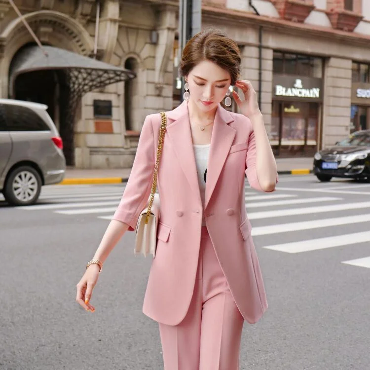 Blazers with peaked lapels feel grand -Women's Mid-Length Three-Quarter Sleeve Blazer Suit - Elegant Workwear for All Seasons