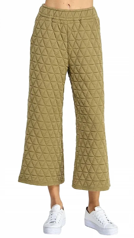 Tight fit trousers for women with ankle-length design and modern appeal -Cropped Quilted Pant - Reg/curvy In Olive