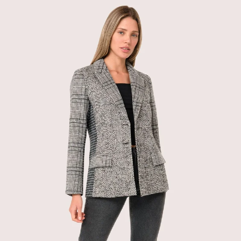 Blazers with wide lapels make big impacts -Blakely Patchwork Plaid Blazer (Cream + Black)