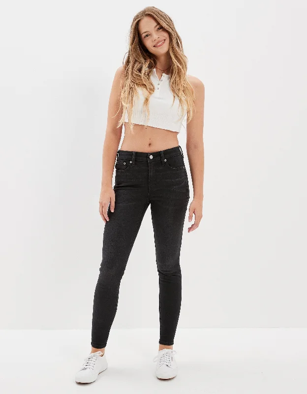 Elegant tight trousers for women with sleek design and tailored for a perfect fit -AE Lu(x)e Ripped High-Waisted Jegging